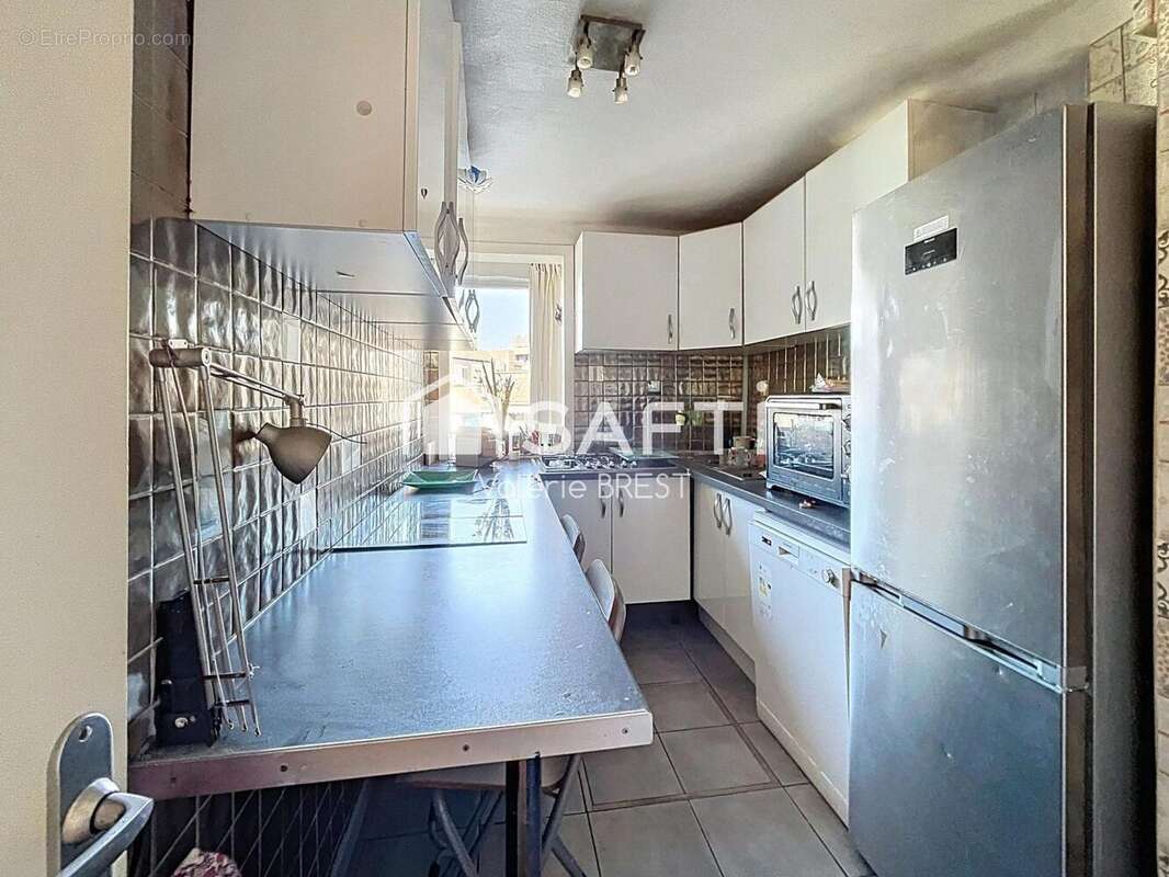 Photo 2 - Appartement à MARSEILLE-8E