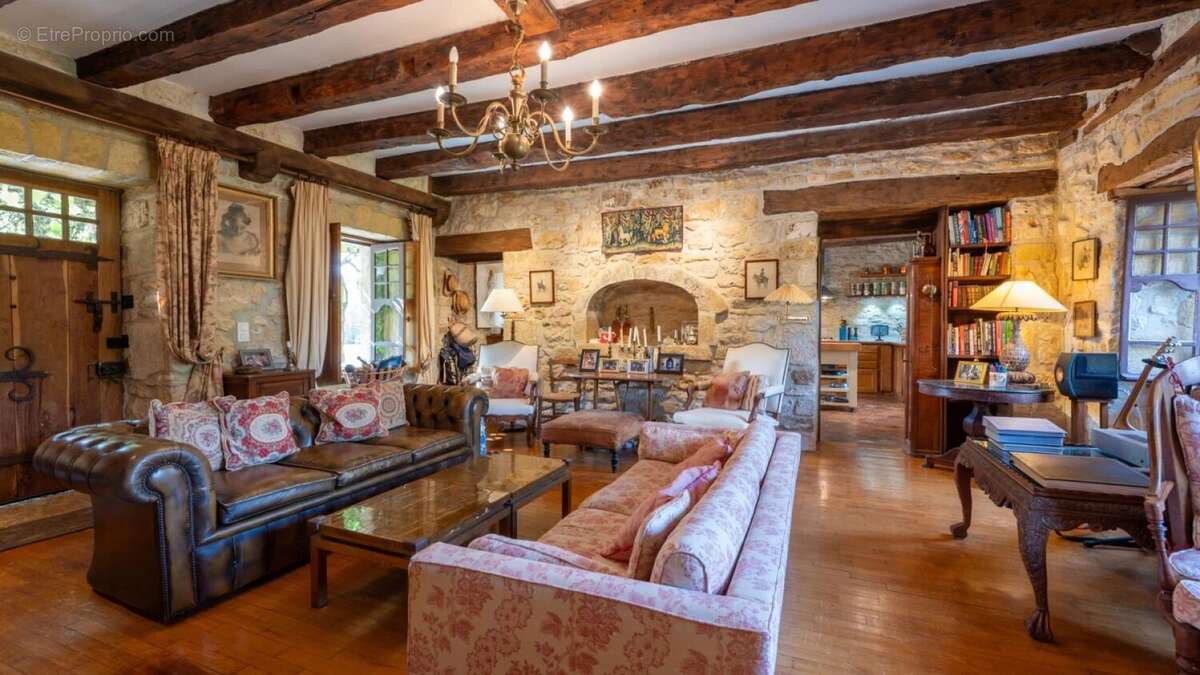EXCLUSIVITE - Secteur Carlux - Magnifique Propriété de charme en - photo 13