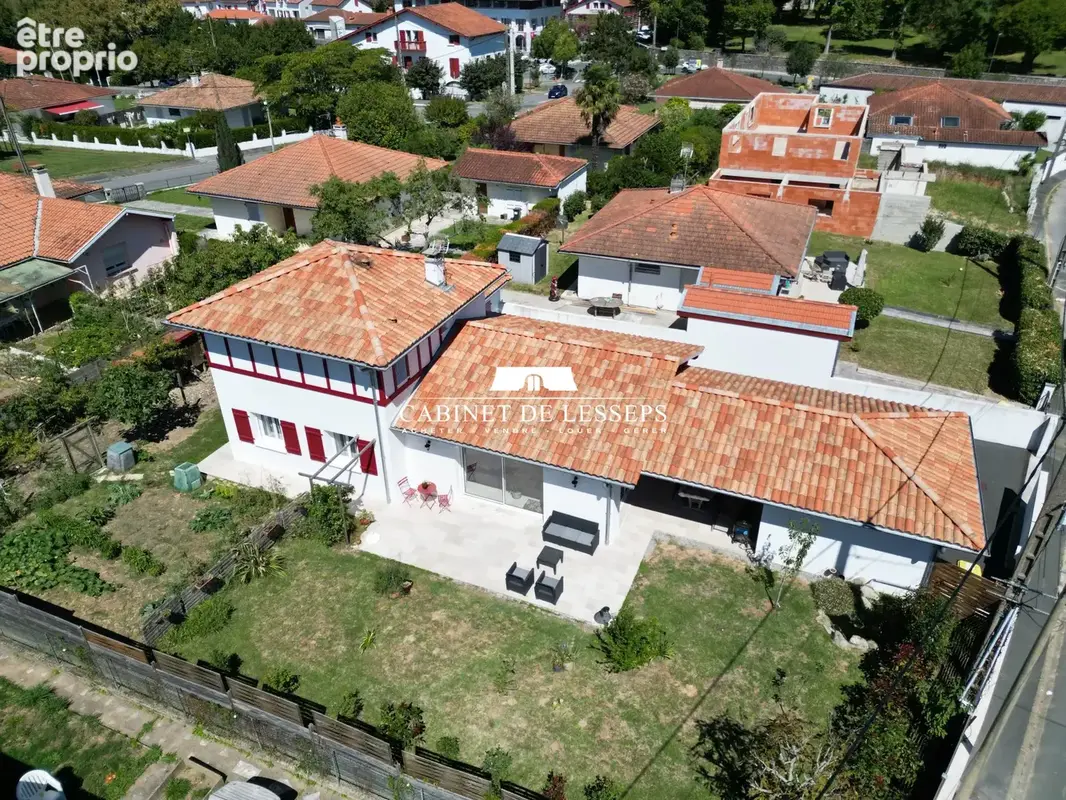Maison 5 pièces 125 m² à vendre à Saint-Pierre-D'irube (64990) - photo 2