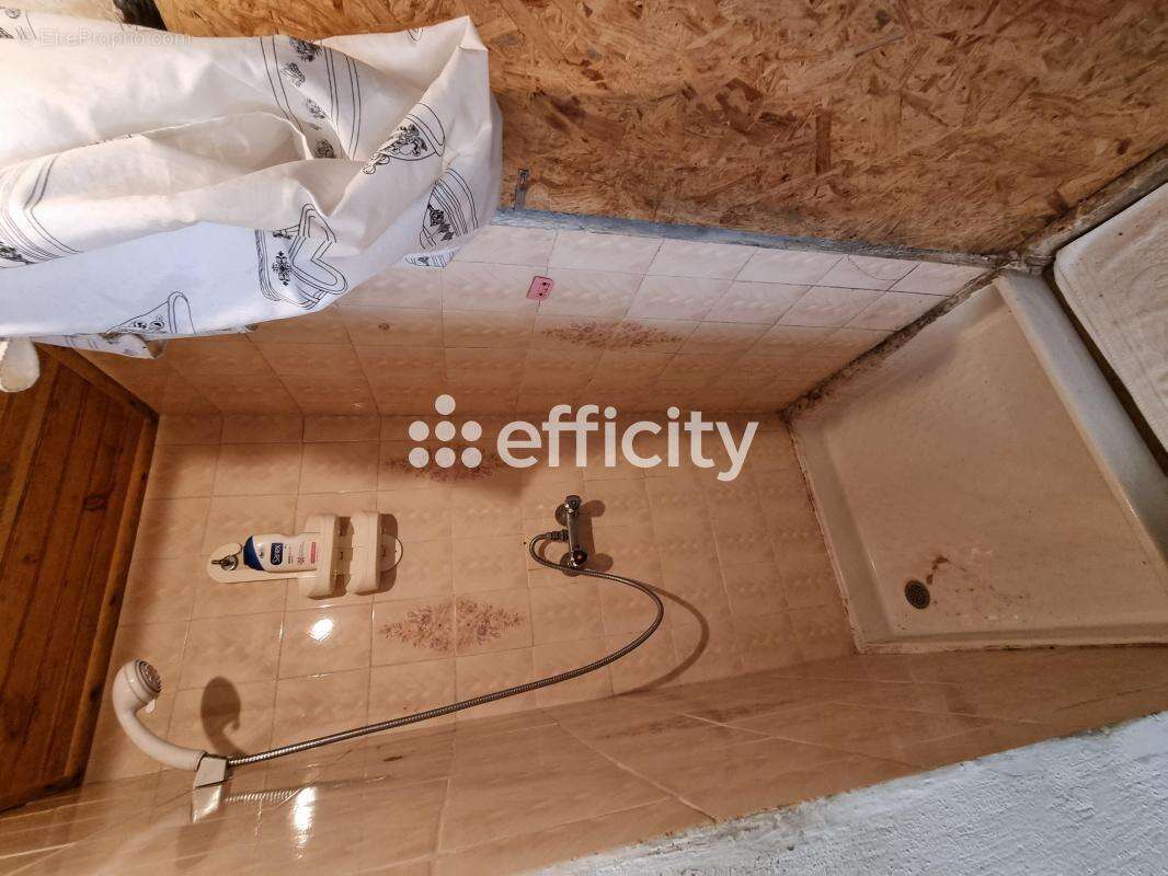 Maison à AUMONT-AUBRAC