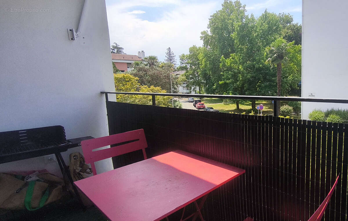 Appartement à BILLERE