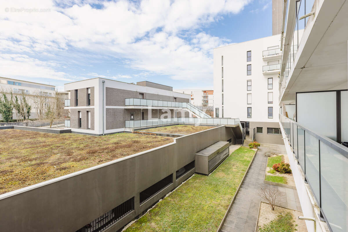 Appartement à SAINT-JACQUES-DE-LA-LANDE