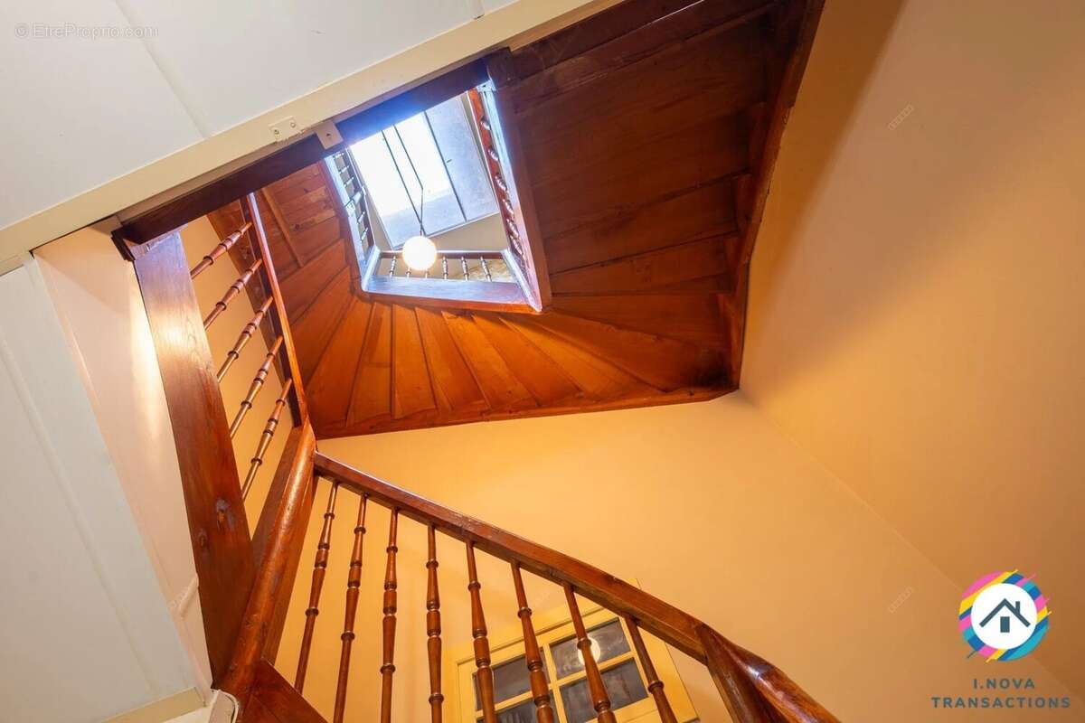 Maison de ville 118 m² – Terrasse / cour  – Dépendance – Combles aménageables – Centre Mazères - photo 9
