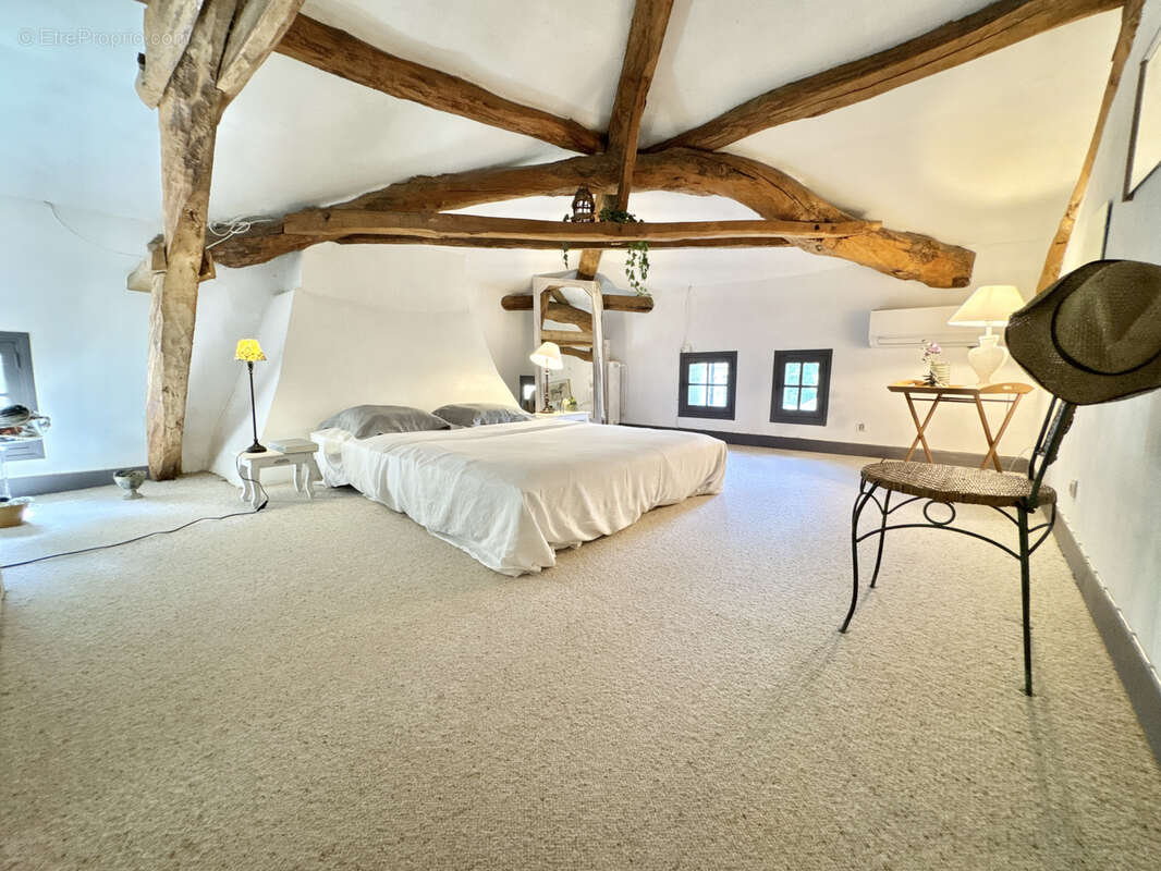 Propriété de prestige comprenant gîtes, une piscine et des dépendances - photo 15