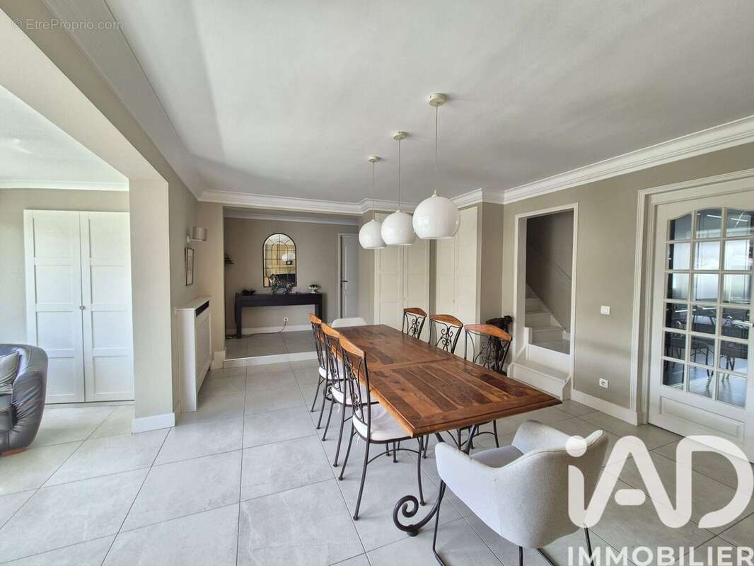 Maison 180 m² à Marles-En-Brie  - photo 4