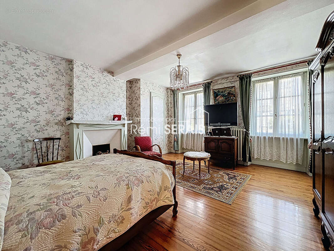 Maison à CONDE-SUR-NOIREAU