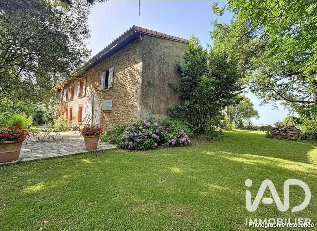 Maison 260 m² à Aurin  - photo 3