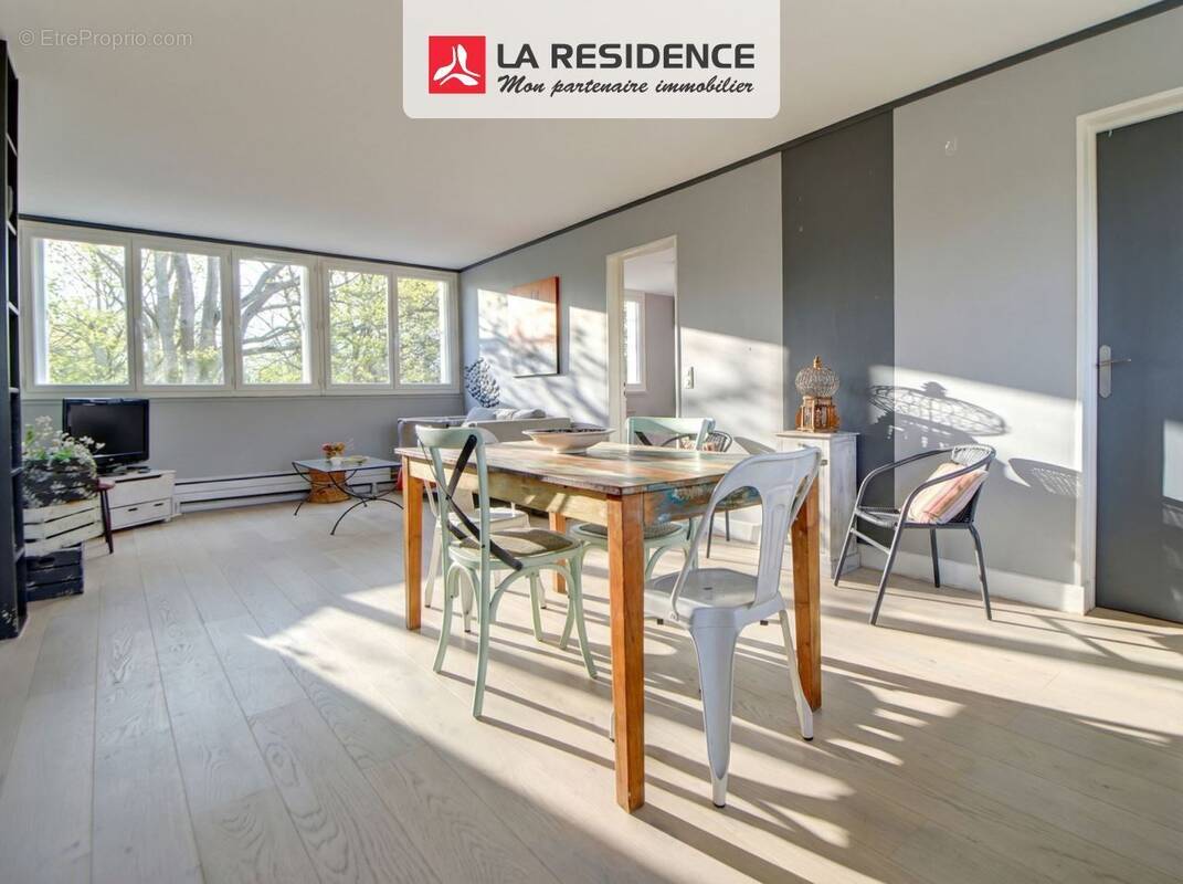 Appartement à VERNEUIL-SUR-SEINE