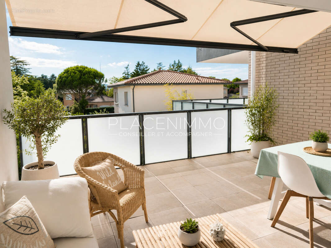 Appartement à CHARBONNIERES-LES-BAINS