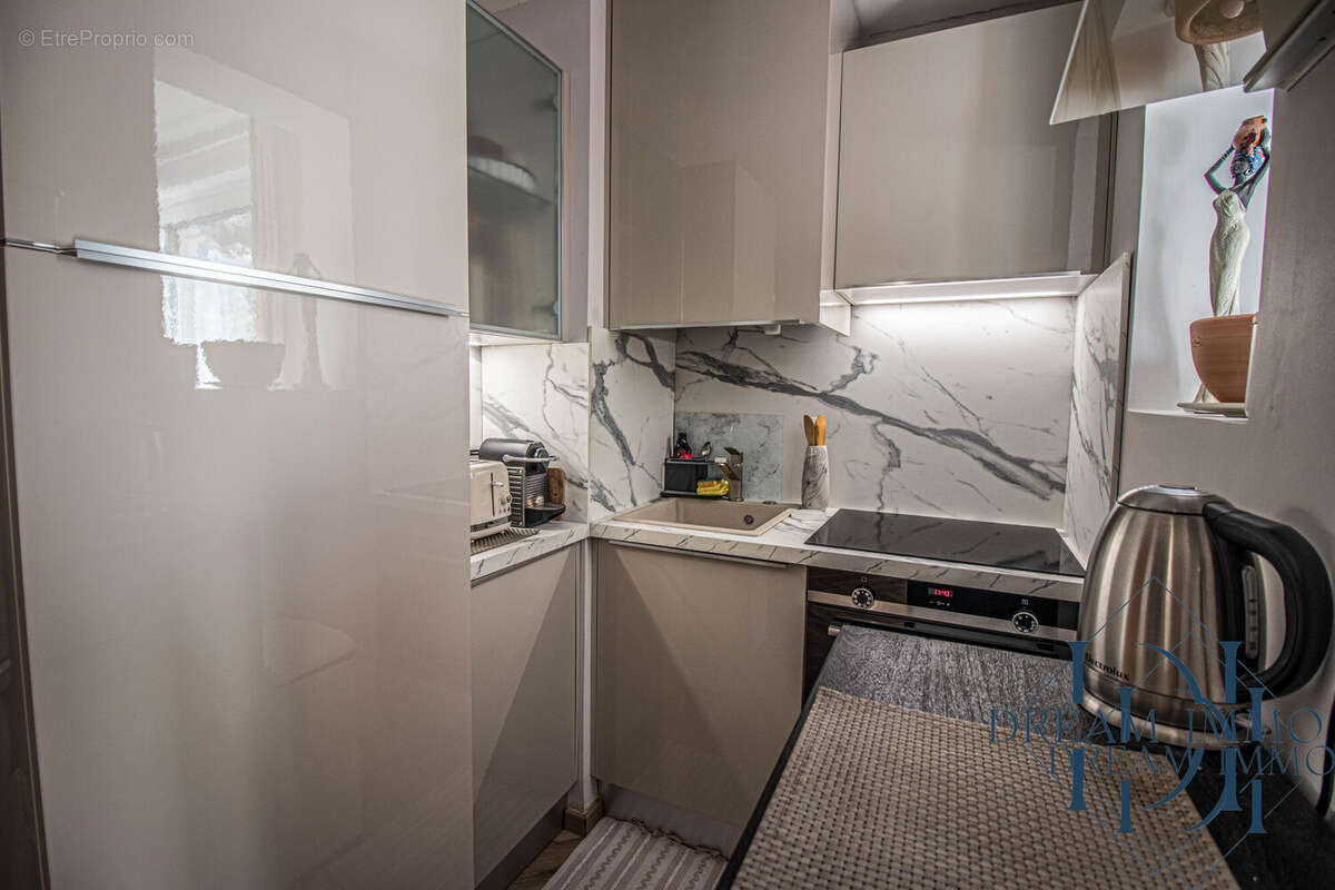 Appartement à MAUGUIO