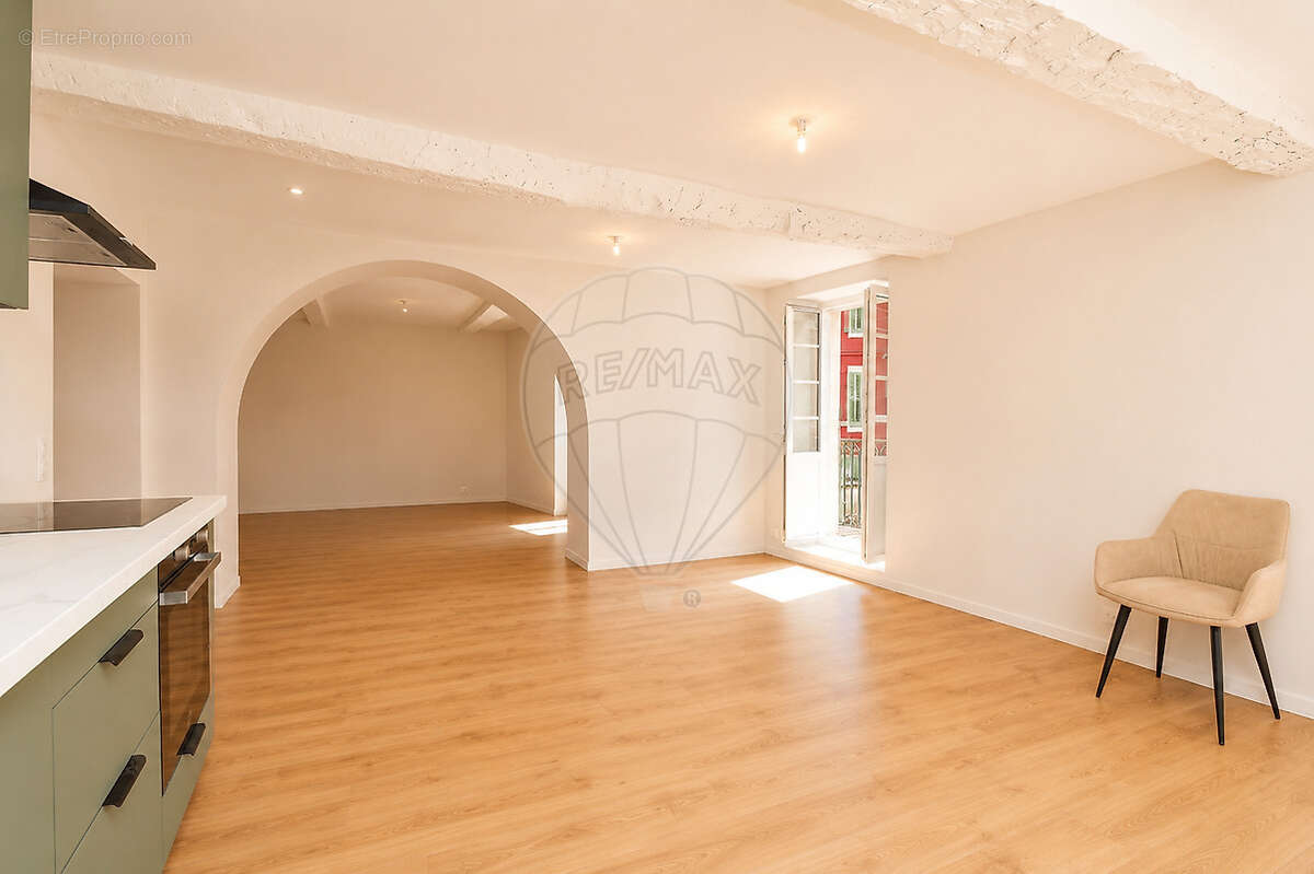 Appartement à VILLENEUVE-LOUBET