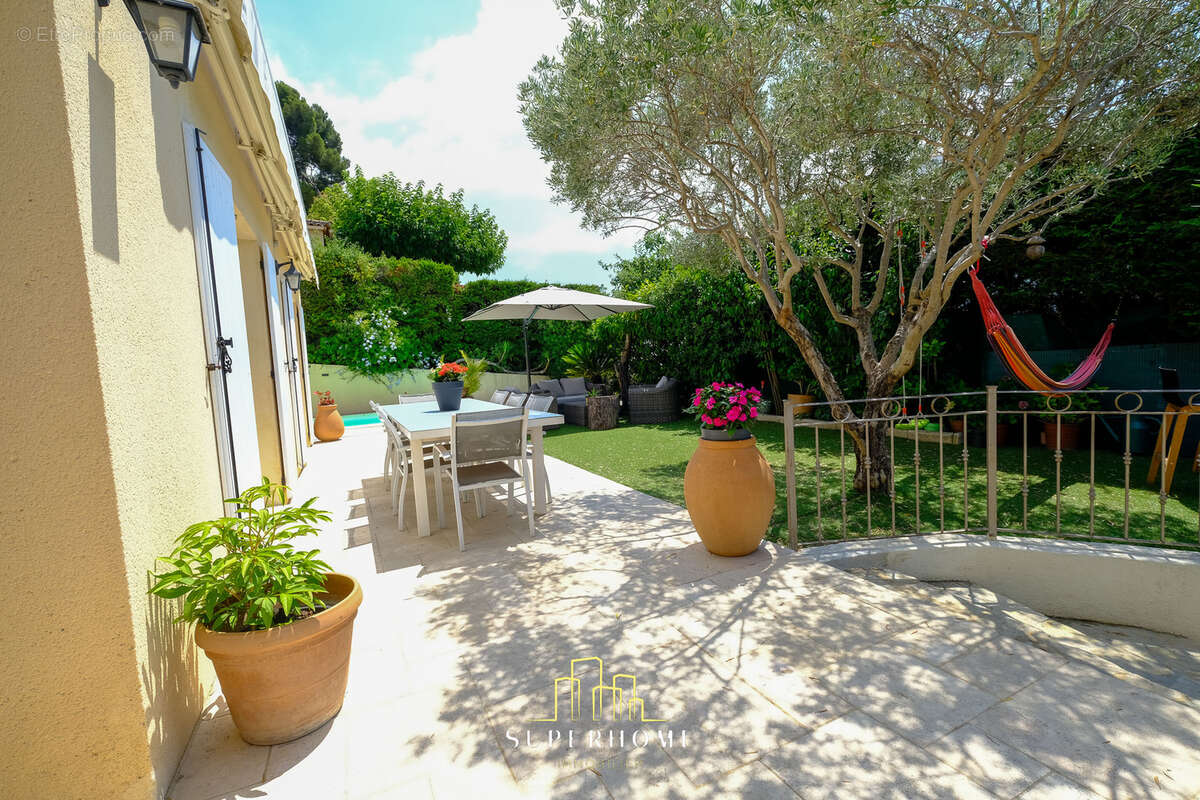 Maison familiale T5 avec piscine   Un véritable havre de paix aux Caillols (Marseille 13012) - photo 5