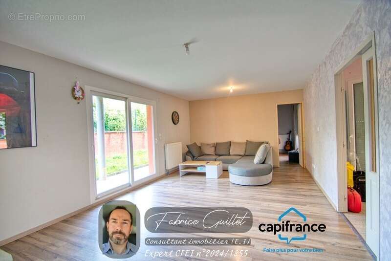 Doubs (25), à vendre Besançon, Les Montboucons, Maison 235 m2 ( T4 + T3 ) + terrain de 669 m2 - photo 15