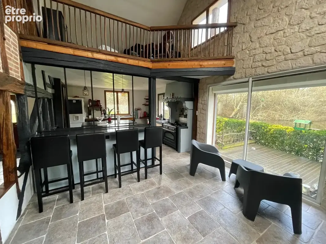 Maison habitable de suite, carport, garage, jardin - situation au calme - photo 4