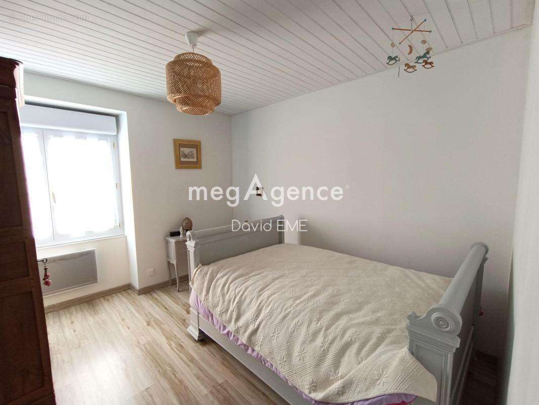 5 Pièces, 101 m2, 3 chambres, terrain 5200 m2 - photo 13