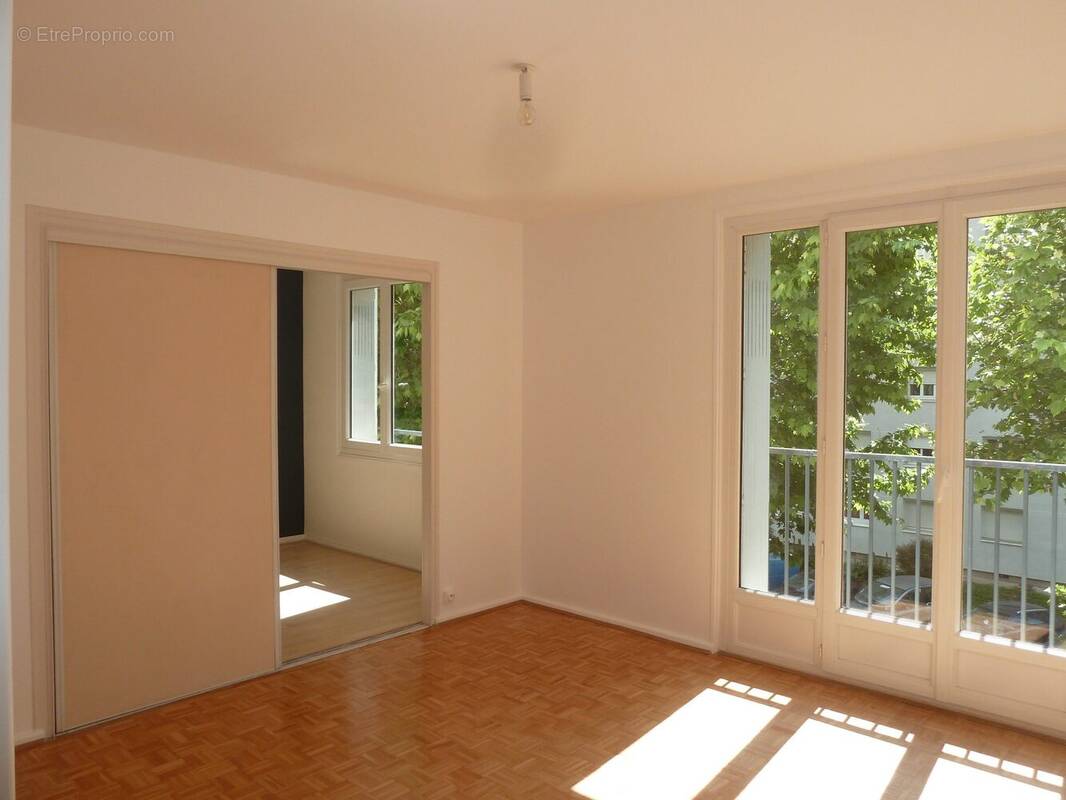 Appartement à LYON-8E