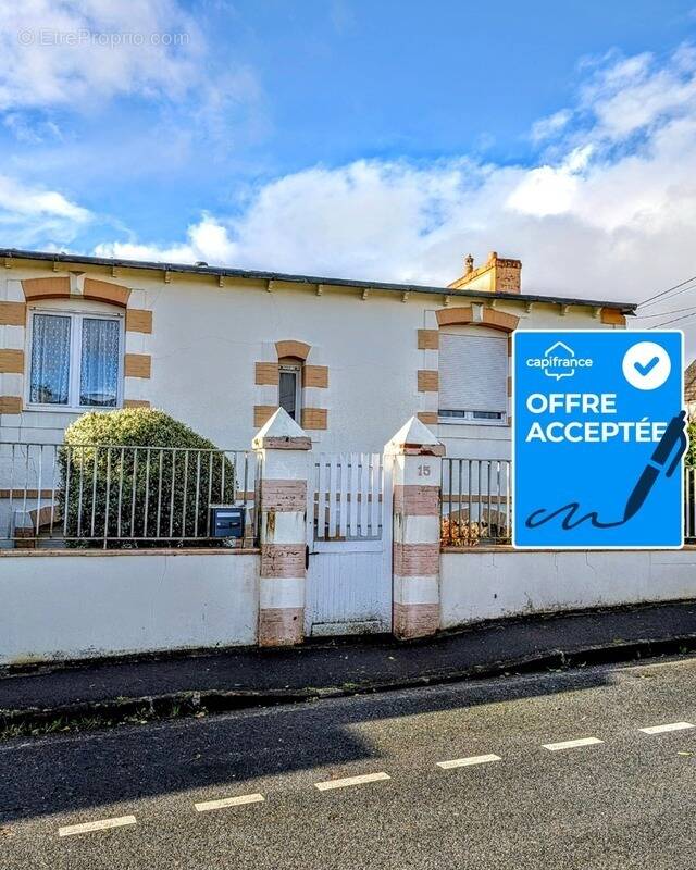 Maison à LE RELECQ-KERHUON