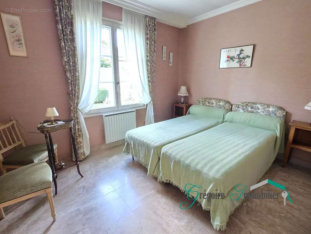 Bourron Marlotte : Maison 6 pièces 250 m2 - photo 14