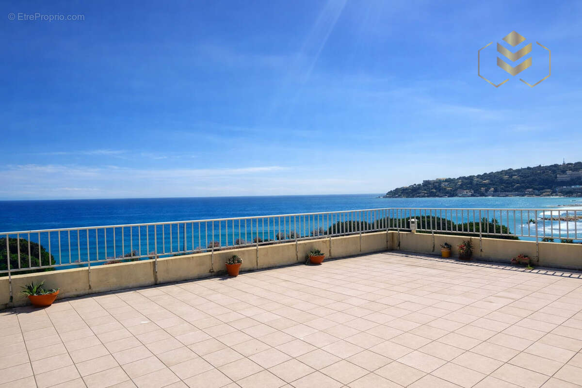 Appartement à ROQUEBRUNE-CAP-MARTIN