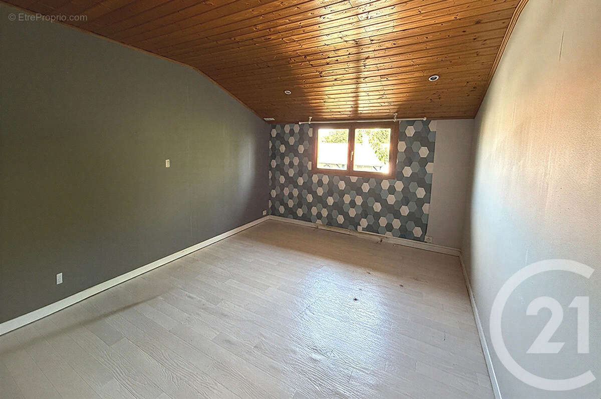 Maison 120 m² à Begles  - photo 9