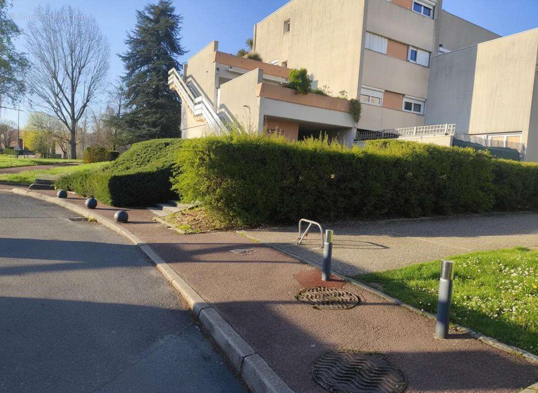 Appartement à SAVIGNY-LE-TEMPLE
