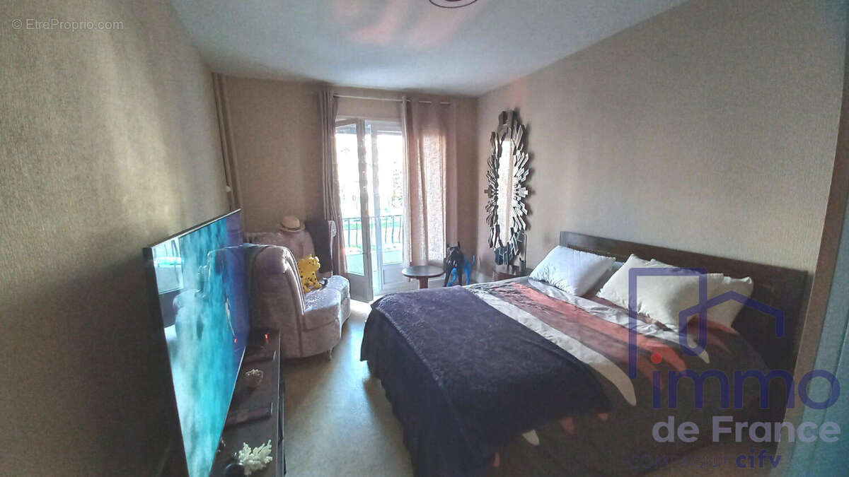 Appartement à SAINT-ETIENNE