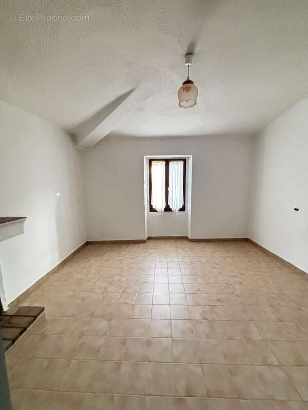 Appartement à LE MUY