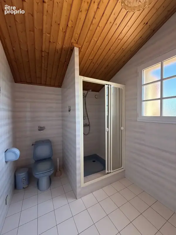 Entre AIZENAY et CHALLANS, à proximité du lac de Maché, agréable maison de pl-pied sur 1 038 m2 de terrain - photo 17
