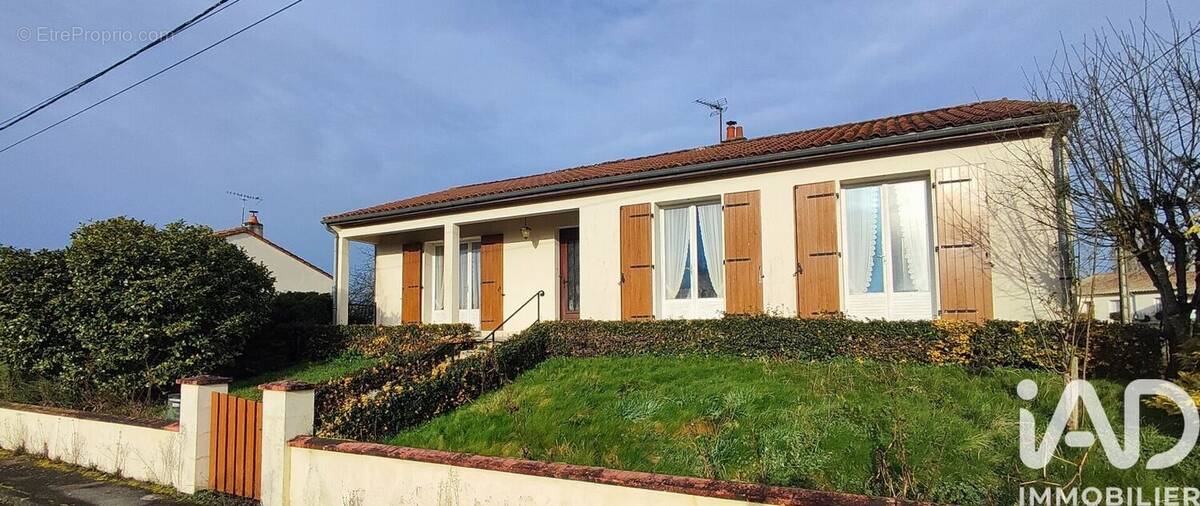 Photo 1 - Maison à MENIGOUTE