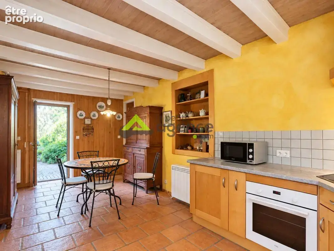 Belle propriété en pierres avec grange, verger, source et bo - photo 3