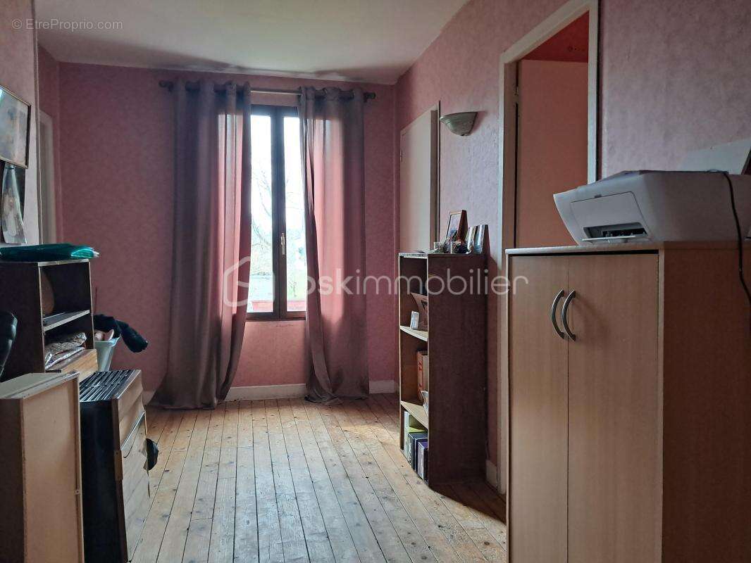 Maison à VIC-SUR-AISNE