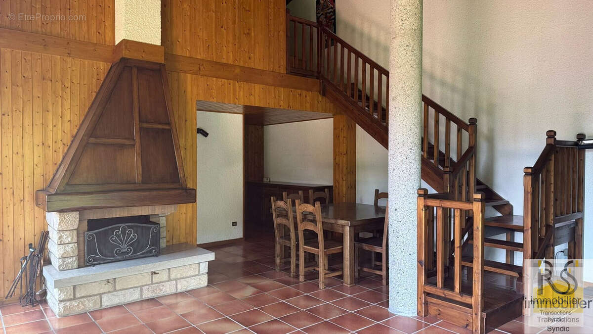 Salle à manger - Maison à ARACHES-LA-FRASSE