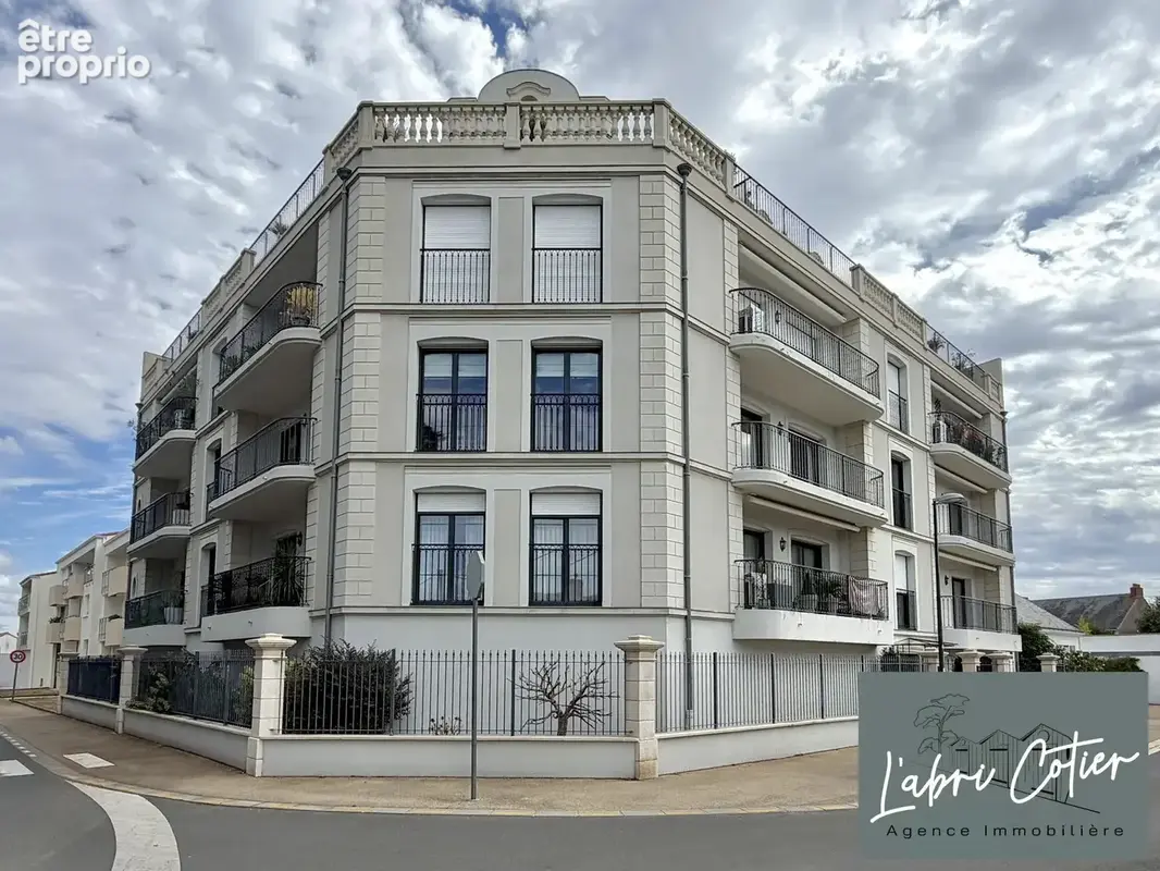 Façade immeuble - Appartement à CHALLANS