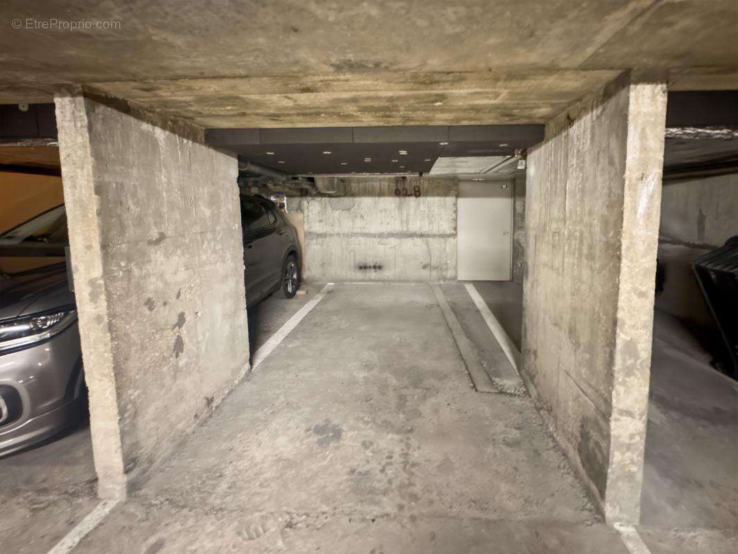 Parking à DEAUVILLE