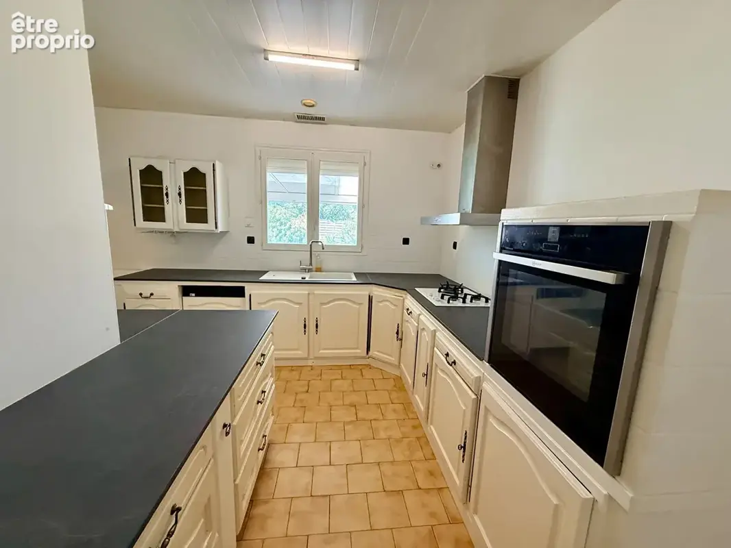 Traditionnelle 3 chambres avec garage et piscine ! - photo 7