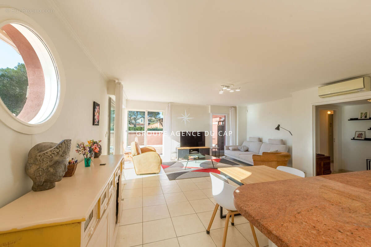 Appartement à SAINT-RAPHAEL