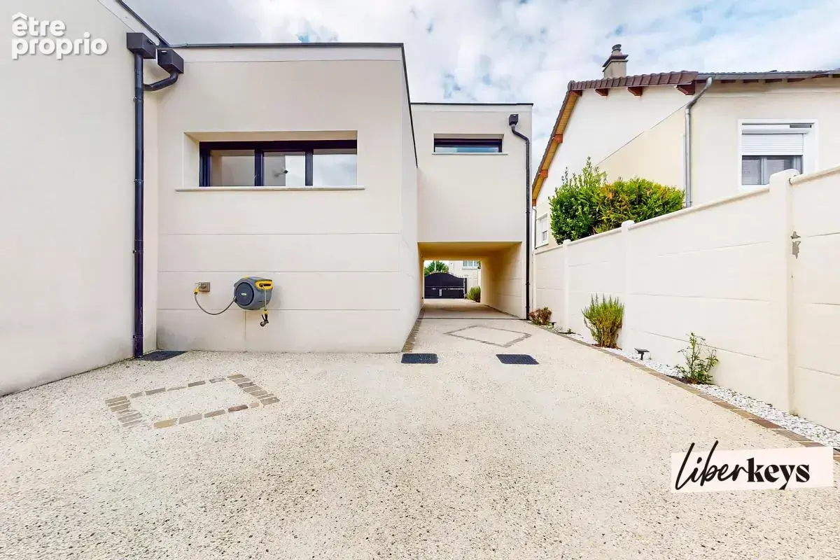 Maison atypique entièrement rénovée – 139,62 m² – DPE A – Jardin & garage de 40 m² - photo 16
