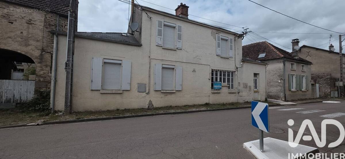 Photo 1 - Maison à SENNEVOY-LE-BAS