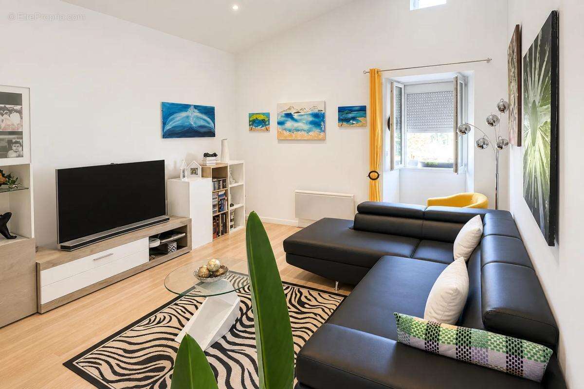 2 Maisons 1) 13 pièces de 476 m²
 2)58 m2 indépendante Cagnotte - photo 23