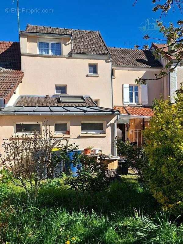 Maison à LIZY-SUR-OURCQ