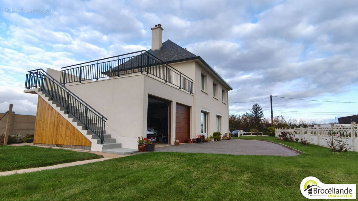 Maison à SAINT-GILLES