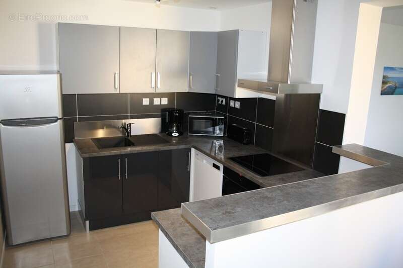 Maison de plain-pied de 144 m2 au total, 2 maisons indépendantes, jardins, terrasses, parking, sans vis-à-vis et proche des comm - photo 15