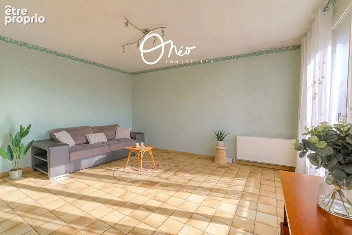 Coeur village Corbas - Maison 5 pièces avec garage, sur 320 m2 de parcelle - photo 6