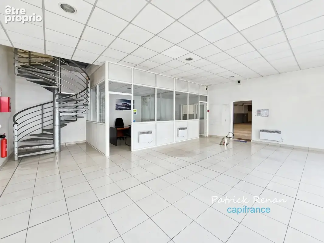 Local/bureau commerces (640 m2, parcelle 1098 m2)) à vendre JOUY EN JOSAS (78) - photo 9