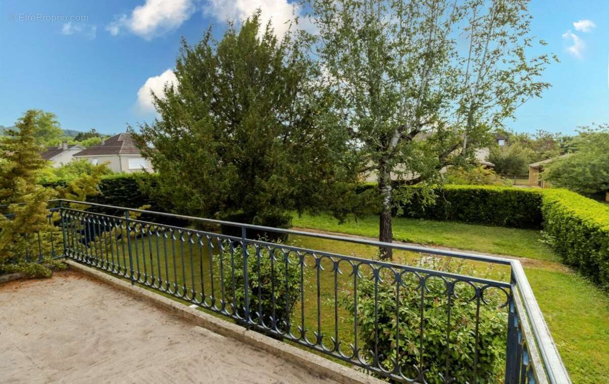 Maison à TERRASSON-LAVILLEDIEU