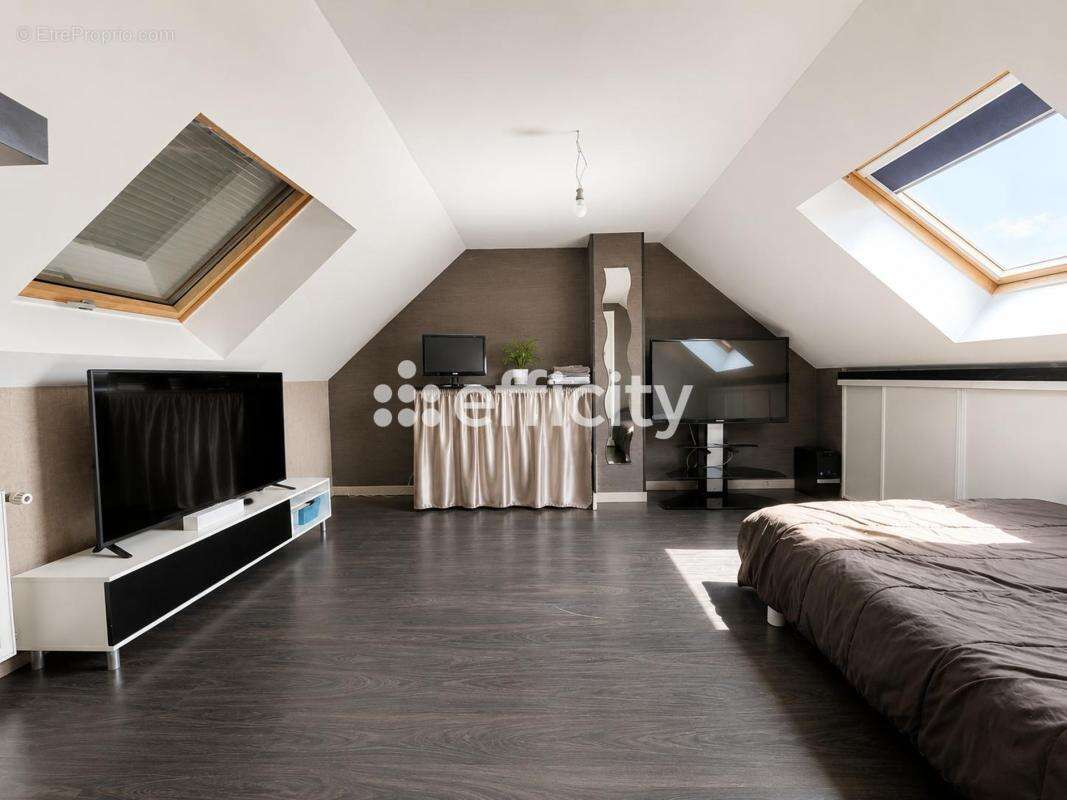 Maison 180 m² à Montgeron  - photo 22