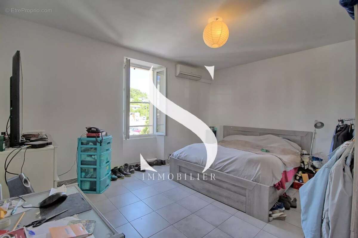 Appartement à VALLAURIS