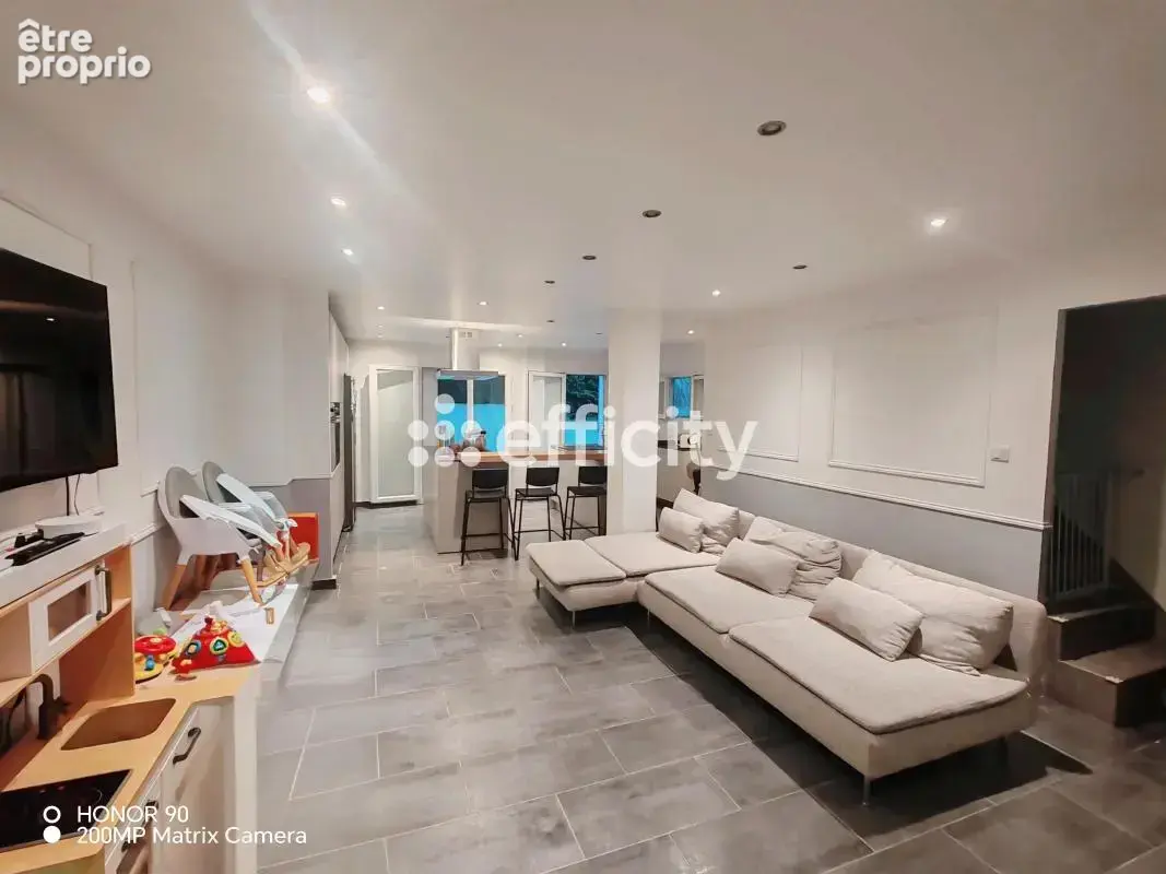 Maison 5 pièces 130 m² à vendre à Marseille-15e (13015) - photo 2
