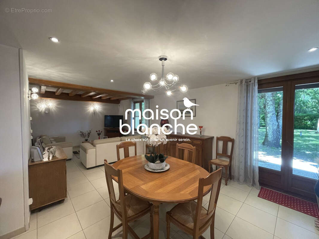 Maison à SAINT-EMILION