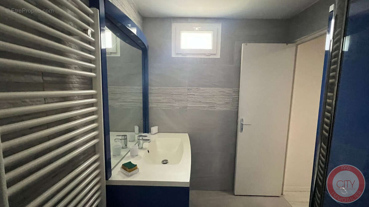 SALLE DE BAIN  - Maison à ANDERNOS-LES-BAINS